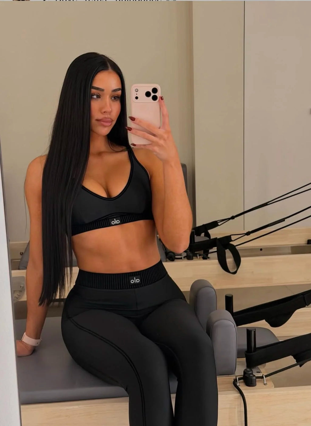 Alo Yoga Airlift Set