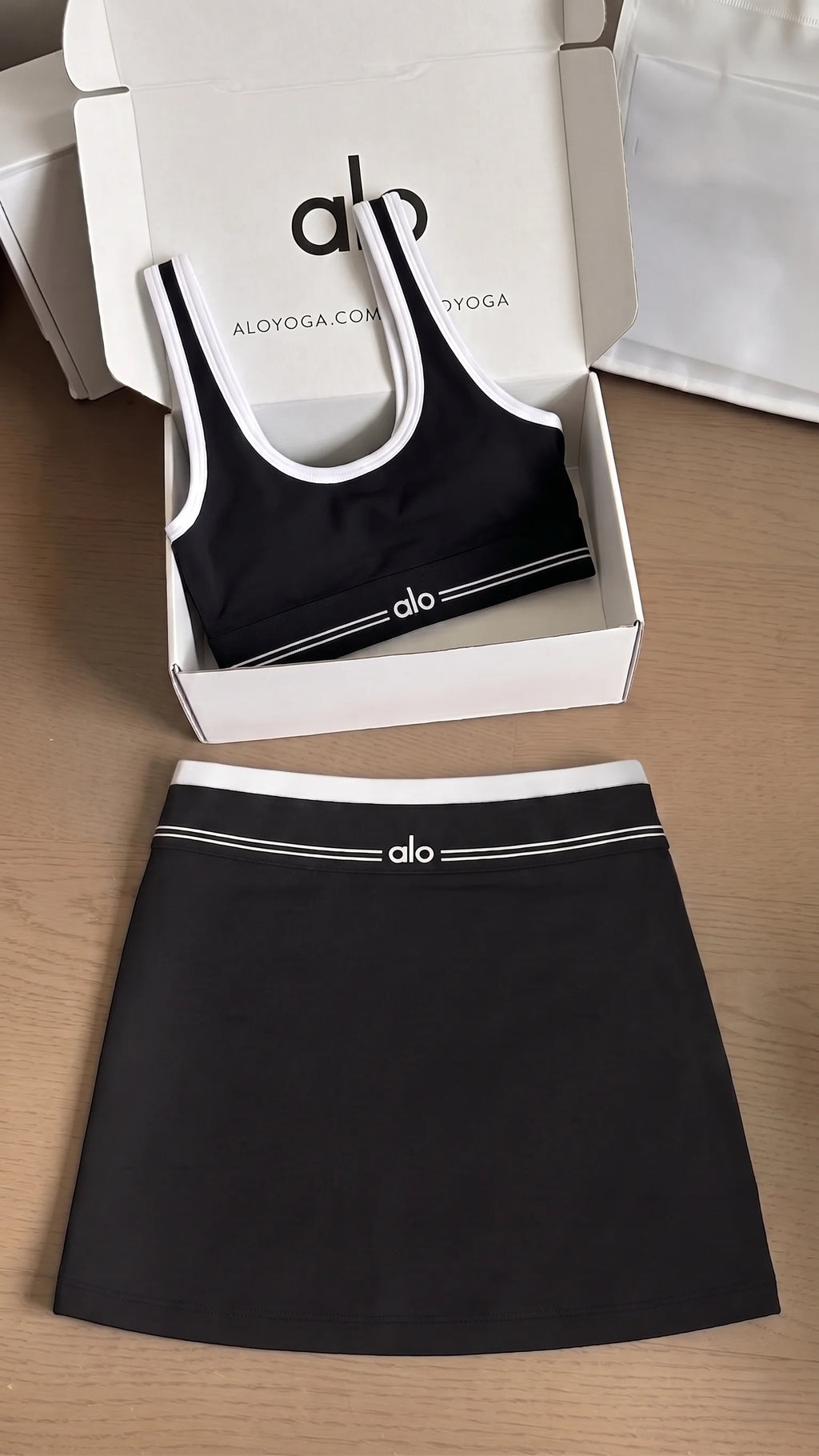 Alo Airbrush skirt and top set